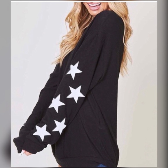 Cute n Soft Long Sleeve Star Graphic Top - Picture 2 of 7